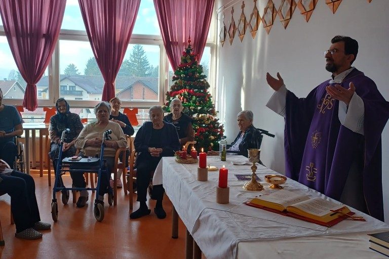 Sv. Misa za Božić i božićne blagdane u Podružnici Otočac