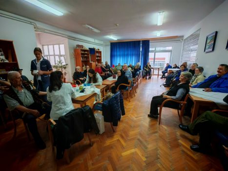 Posjet djelatnika Doma zdravlja Ličko - senjske županije korisnicima Doma u Gospiću