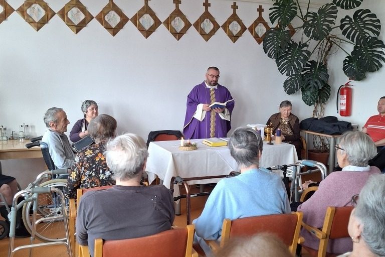 Sv. Misa za Božić i božićne blagdane u Podružnici Otočac