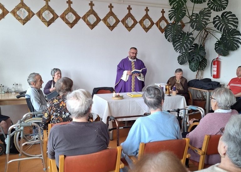 Sv. Misa za Božić i božićne blagdane u Podružnici Otočac