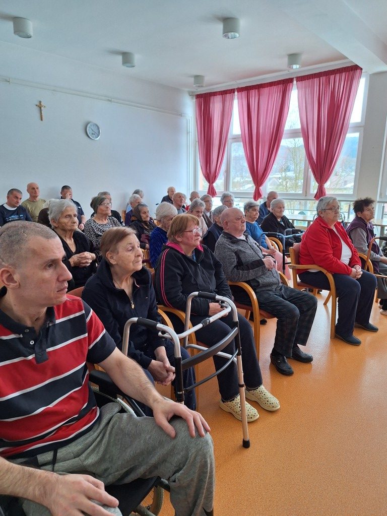 Sv. Misa uoči Uskrsa u Podružnici Otočac