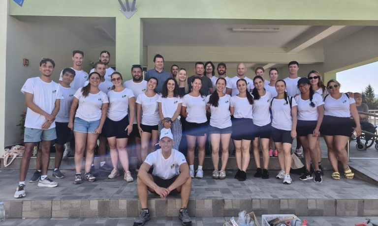 Polaznici programa Eco Heritage Task Force u akciji uređenja prostora i okoliša Doma