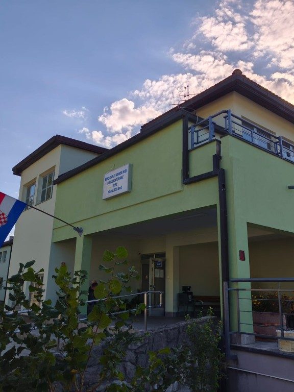 Završena sanacija pročelja novog dijela Doma u Gospiću