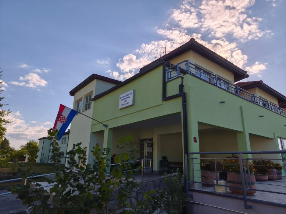 Završena sanacija pročelja novog dijela Doma u Gospiću