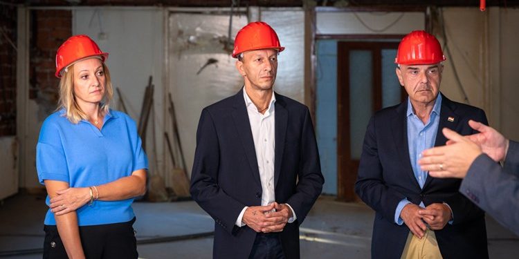 Ministar Alen Ružić u Gospiću posjetio Dom za starije osobe Ličko-senjske županije